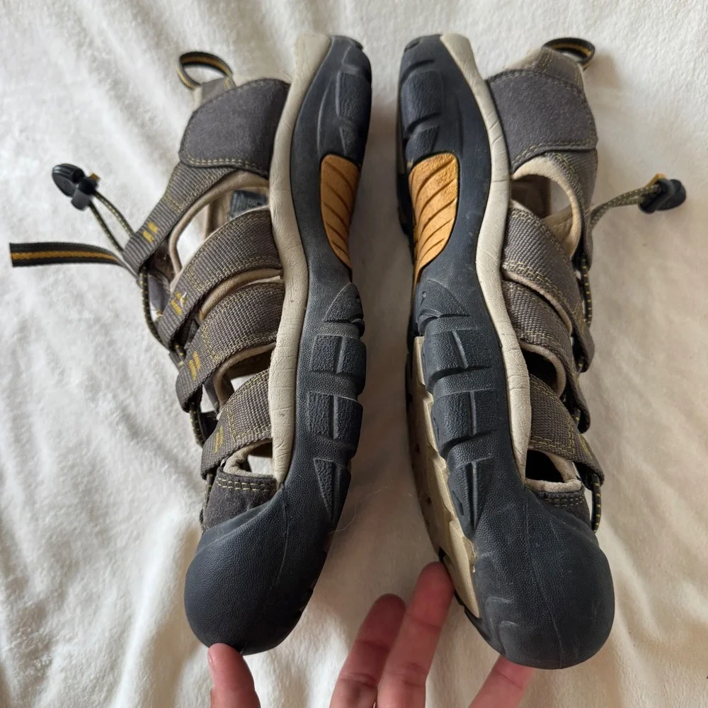 Keen Newport H2 Sandals 11 Brown Waterproof Hiking Gorpcore Outdoorsy